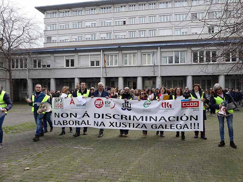 17-12-13-FolgaXustiza-manifestacionACorunha-00.jpg